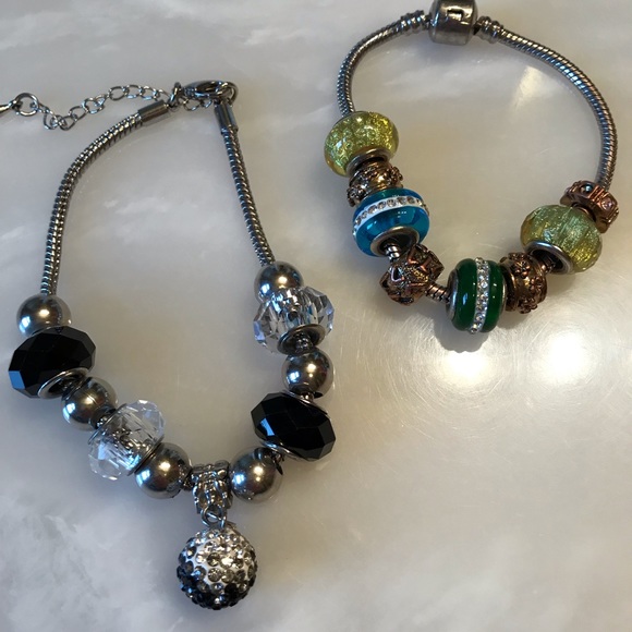 no brand Jewelry - 🆕 Beautiful glass bead bracelets